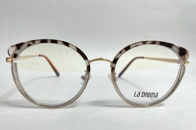 Gafas con Juliana Montura en titanio para dama